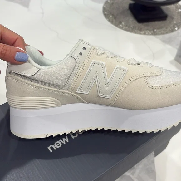NEW BALANCE 574+ PLATFORM SNEAKER - Picture 8 of 16